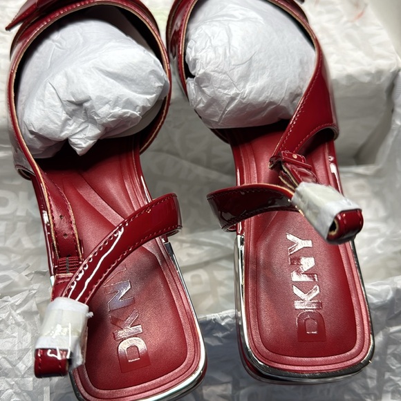 DKNY Clemma Buckle Slingback Flats Size 9.5 Ruby Red - Picture 6 of 8